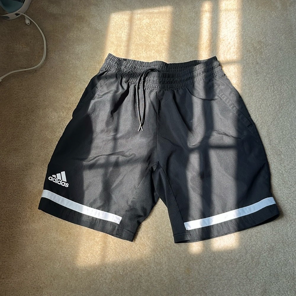 Men’s Black Adidas Shorts Medium